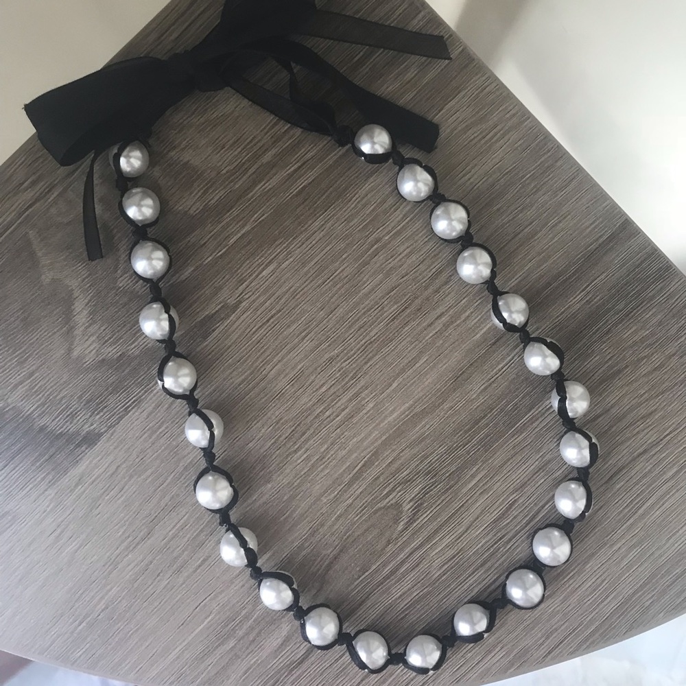 Black and Pearl Necklace